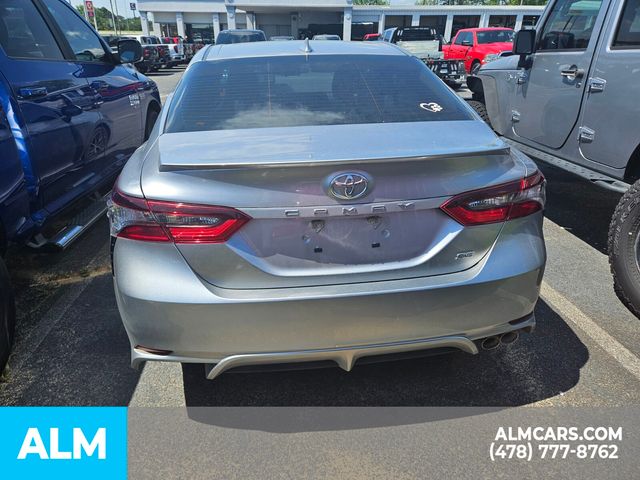 Vehicle image 7 of 25