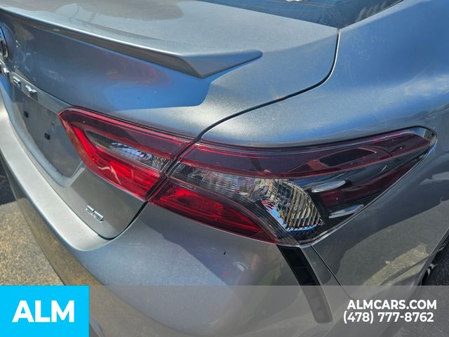 Vehicle image 22 of 25