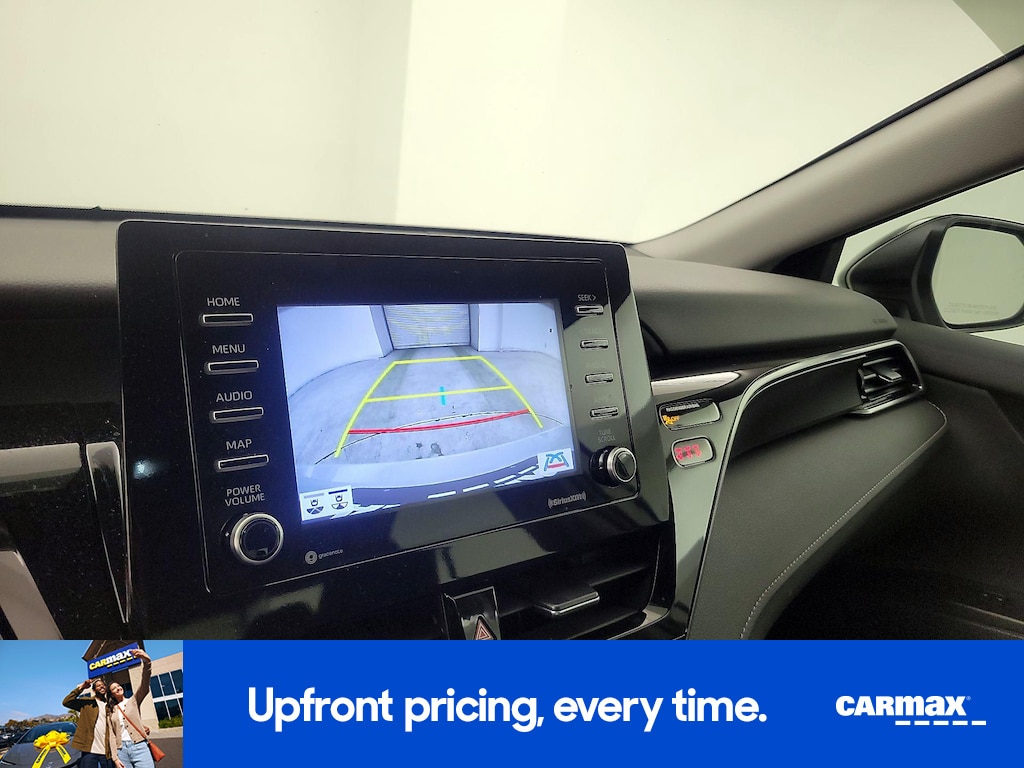 2024 Toyota Camry SE Image 17 of 25