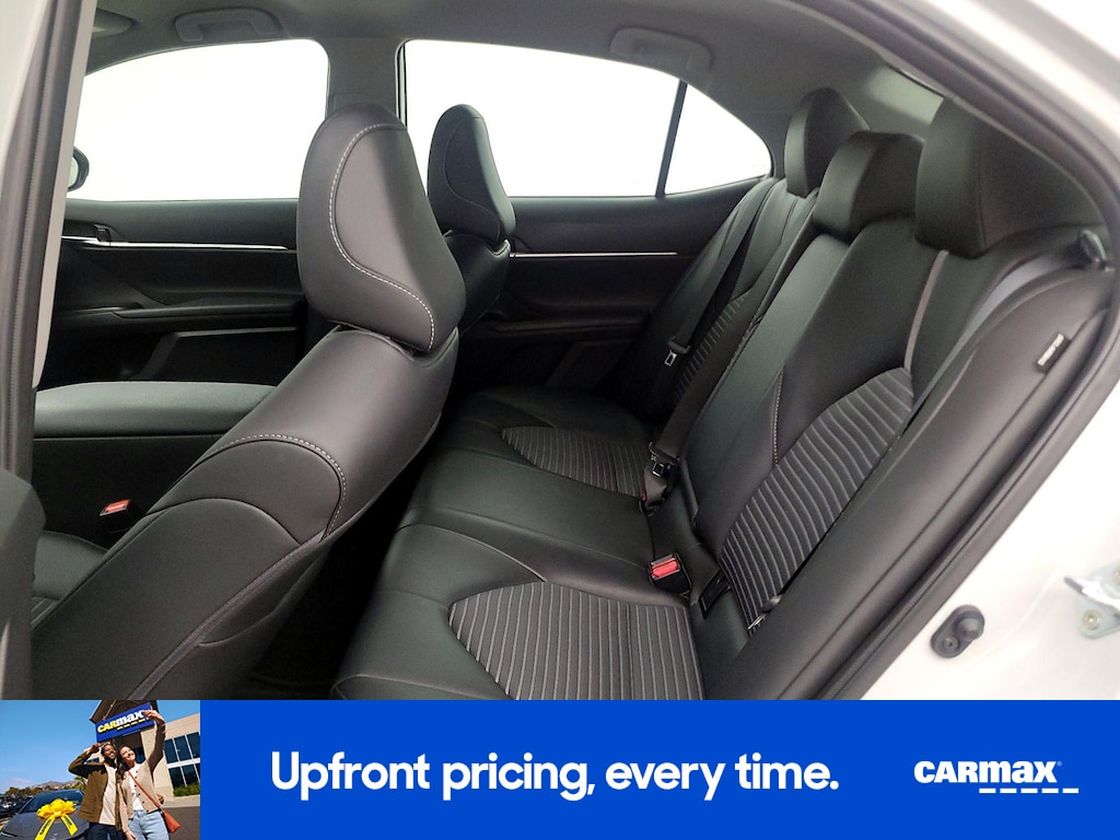 2024 Toyota Camry SE Image 11 of 25