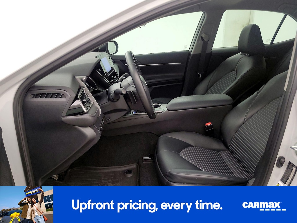 2024 Toyota Camry SE Image 12 of 25