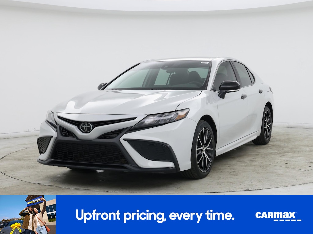 2024 Toyota Camry SE Image 1 of 25