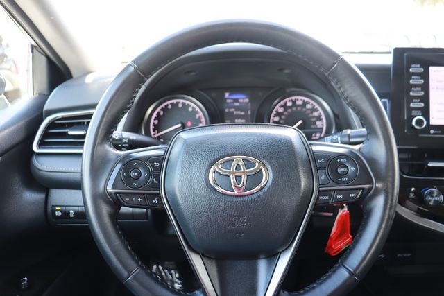 Vehicle image 17 of 26
