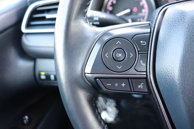 Vehicle image 18 of 26