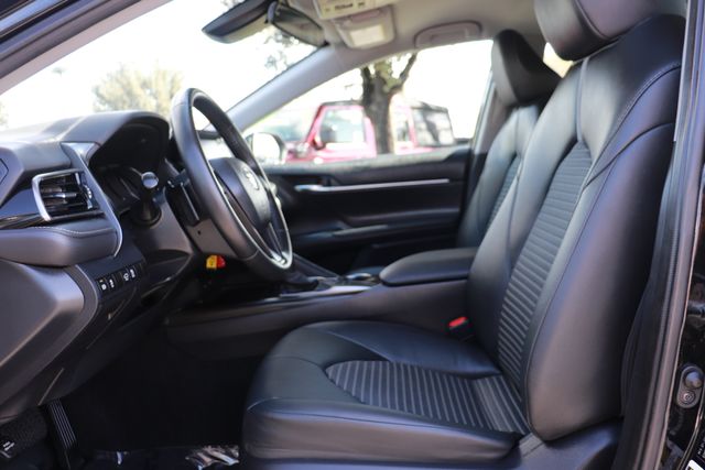 Vehicle image 10 of 26