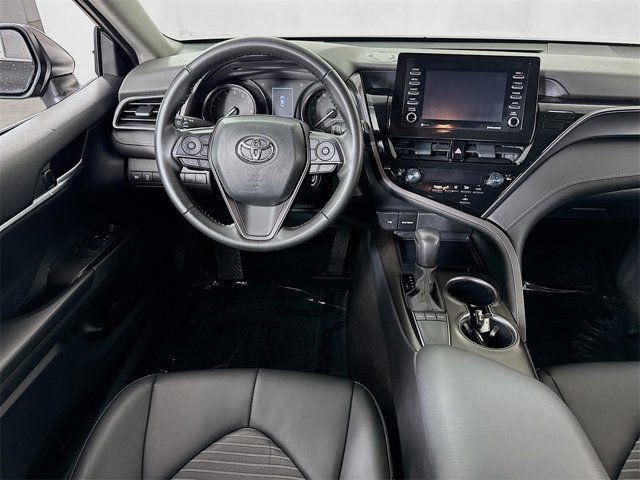 Vehicle image 16 of 20