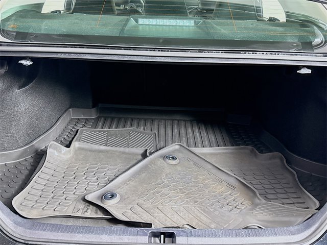 Vehicle image 18 of 20