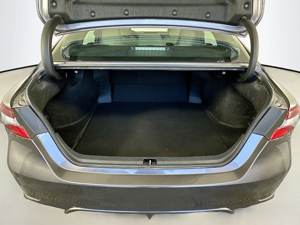 2024 Toyota Camry SE Image 11 of 30