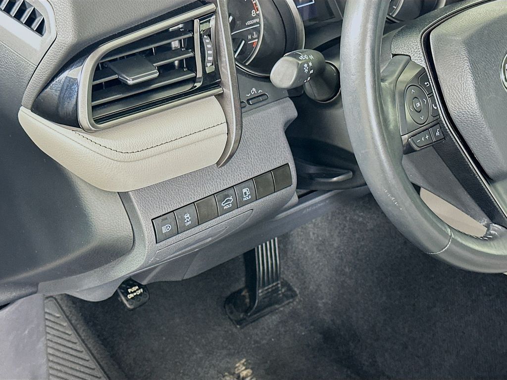 2024 Toyota Camry SE Image 28 of 30