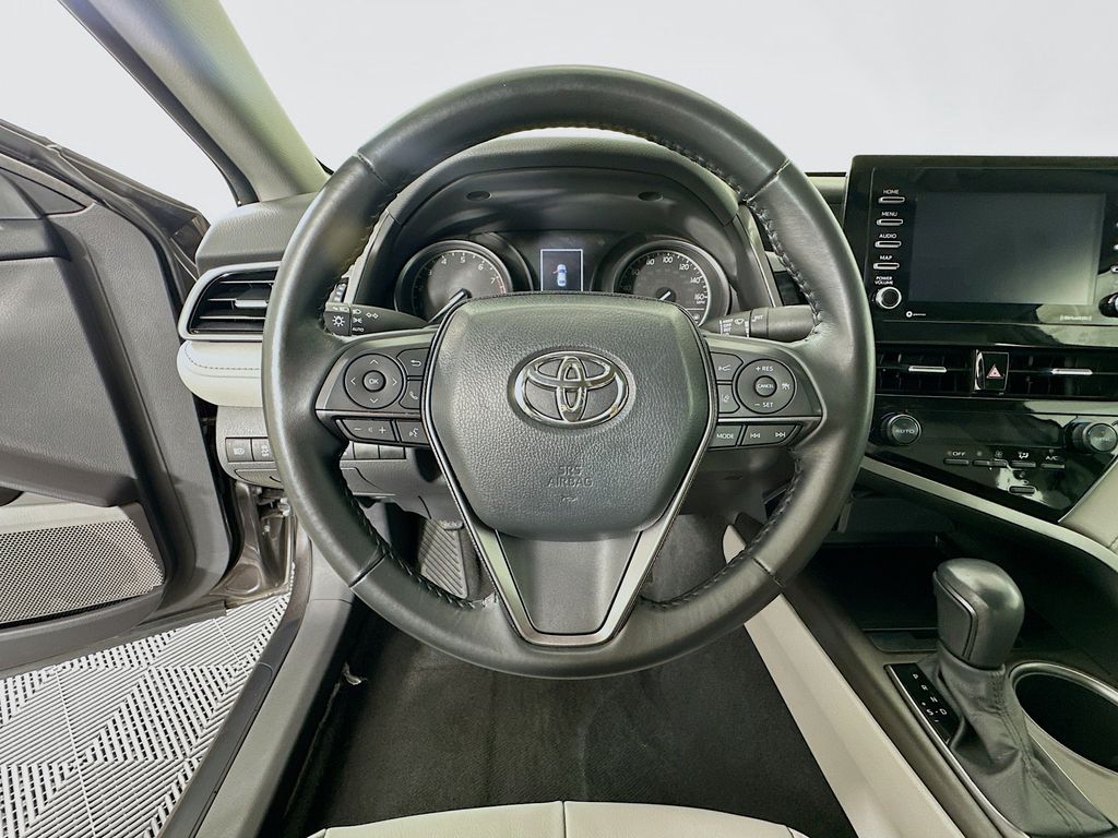 2024 Toyota Camry SE Image 19 of 30