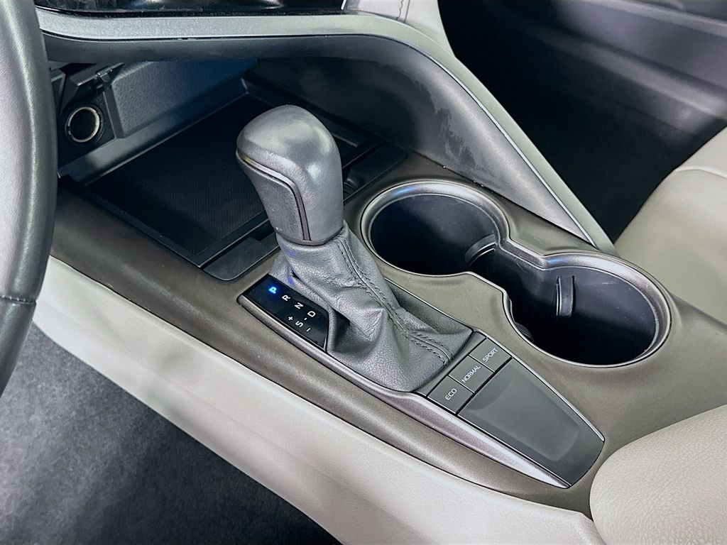 2024 Toyota Camry SE Image 23 of 30