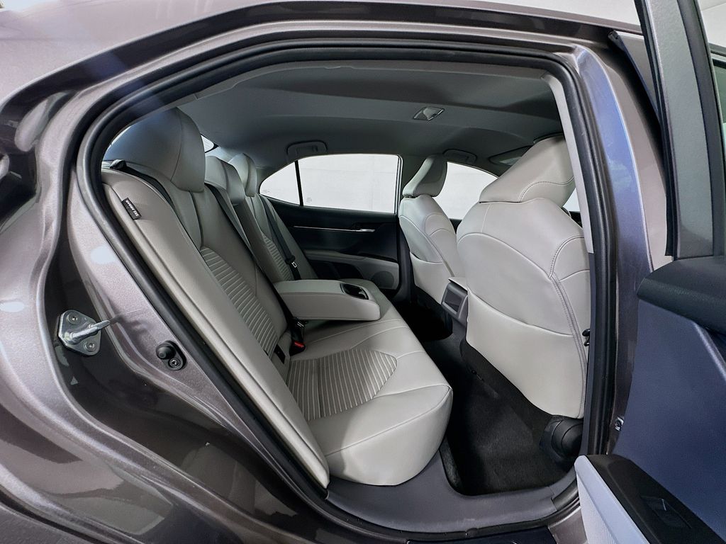 2024 Toyota Camry SE Image 12 of 30