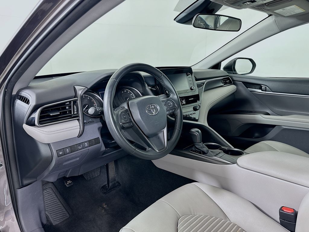 2024 Toyota Camry SE Image 16 of 30