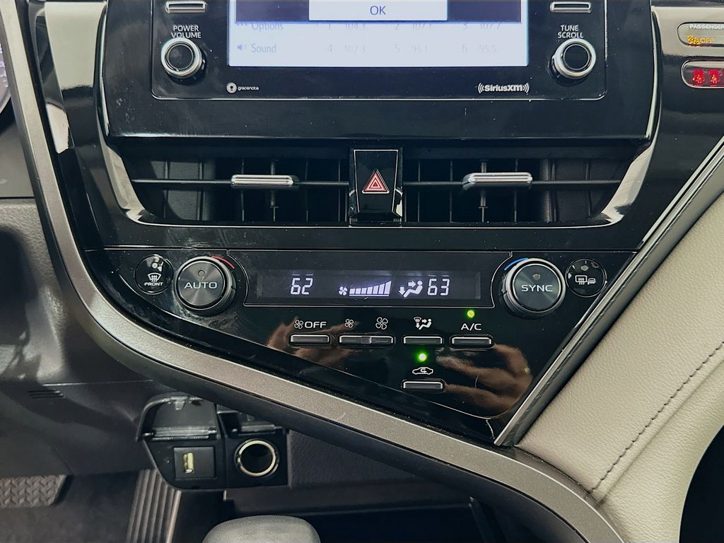 2024 Toyota Camry SE Image 26 of 30