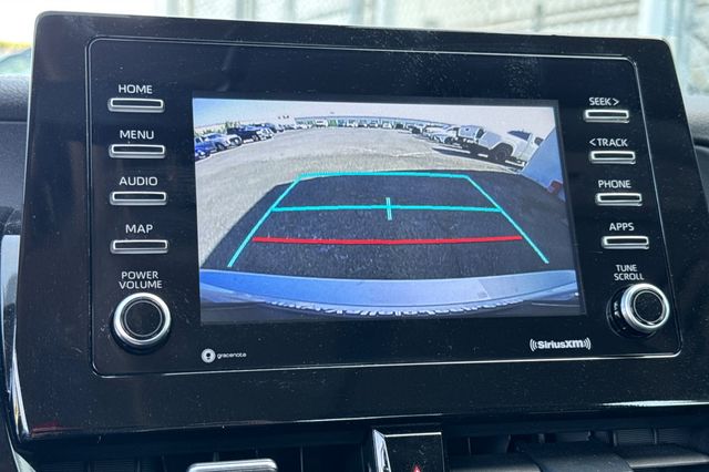 Vehicle image 22 of 34