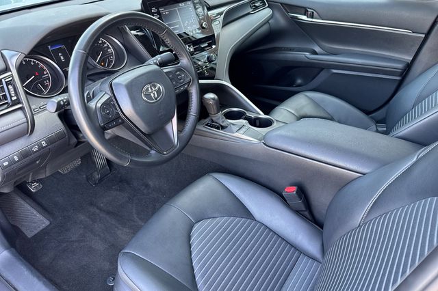 Vehicle image 12 of 34