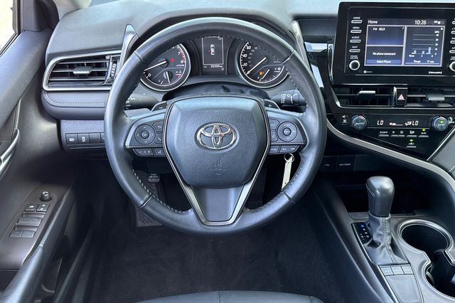 Vehicle image 17 of 34