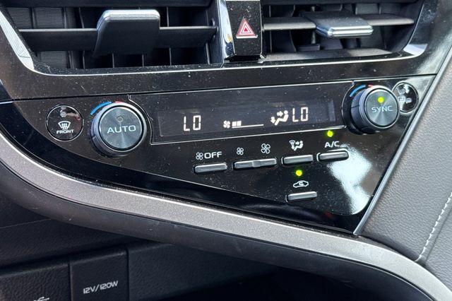 Vehicle image 23 of 34