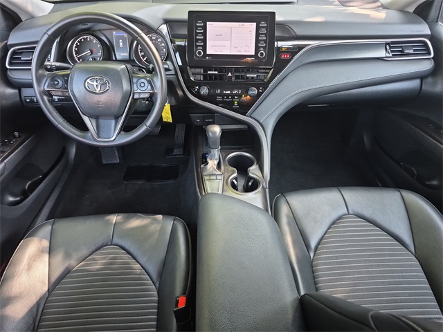 2024 Toyota Camry SE Image 13 of 27