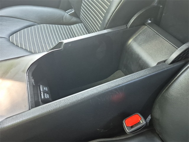 2024 Toyota Camry SE Image 22 of 27