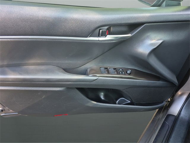 2024 Toyota Camry SE Image 21 of 27