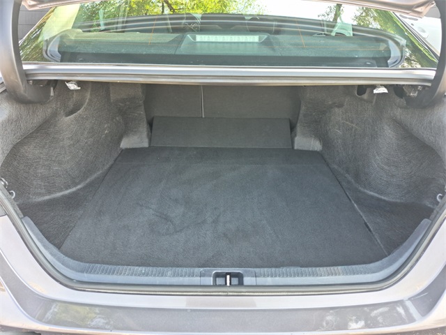 2024 Toyota Camry SE Image 10 of 27