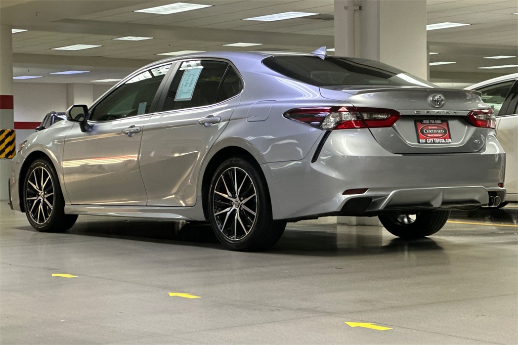 2024 Toyota Camry SE Image 6 of 27