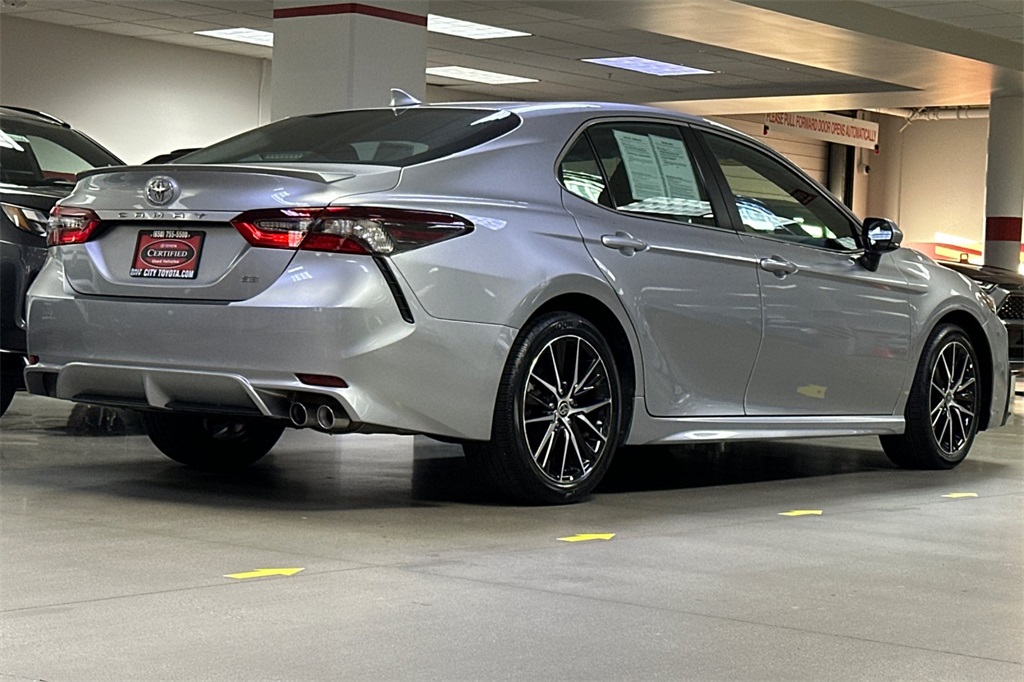 2024 Toyota Camry SE Image 5 of 27
