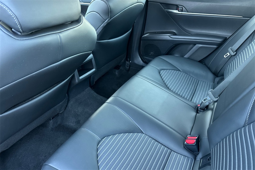 2024 Toyota Camry SE Image 11 of 27