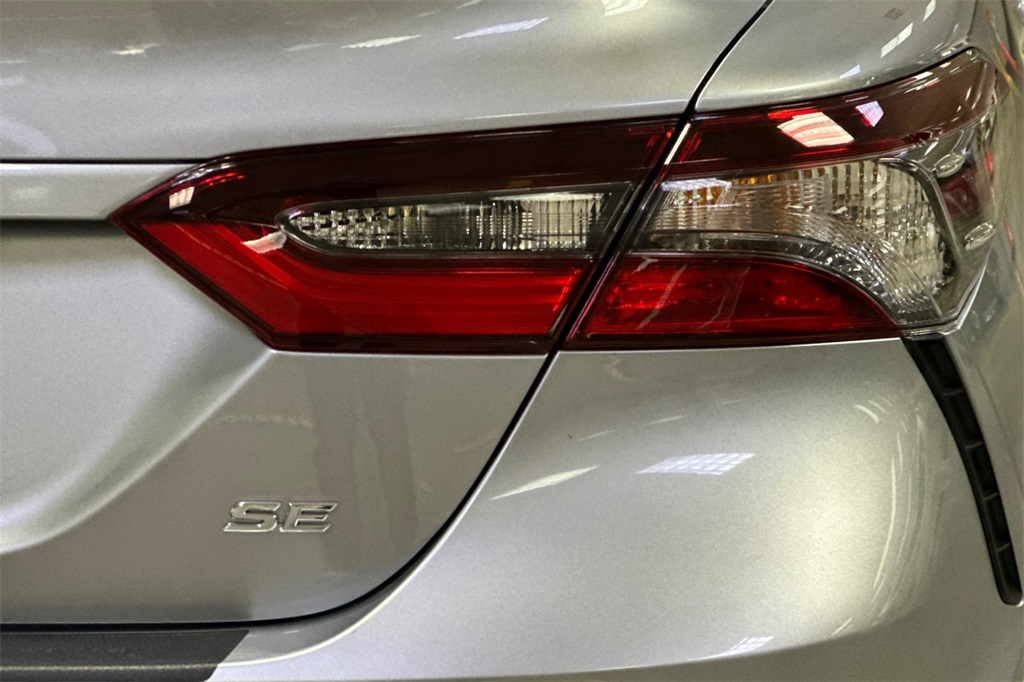 2024 Toyota Camry SE Image 25 of 27