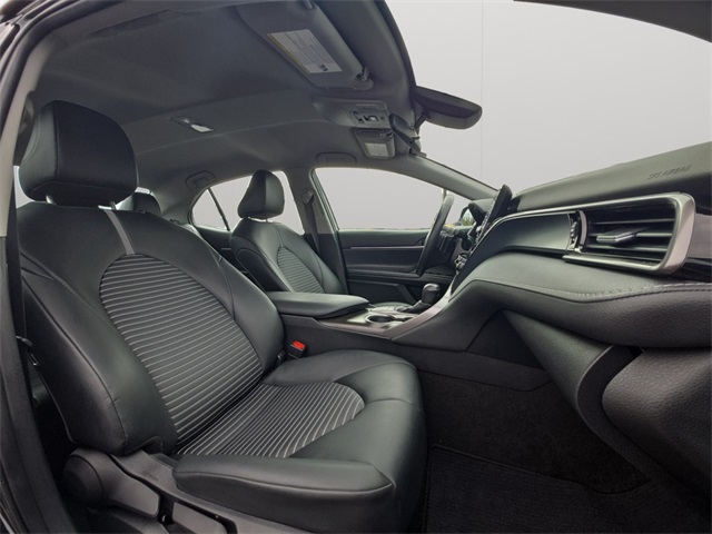 Vehicle image 12 of 31