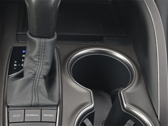 Vehicle image 23 of 31