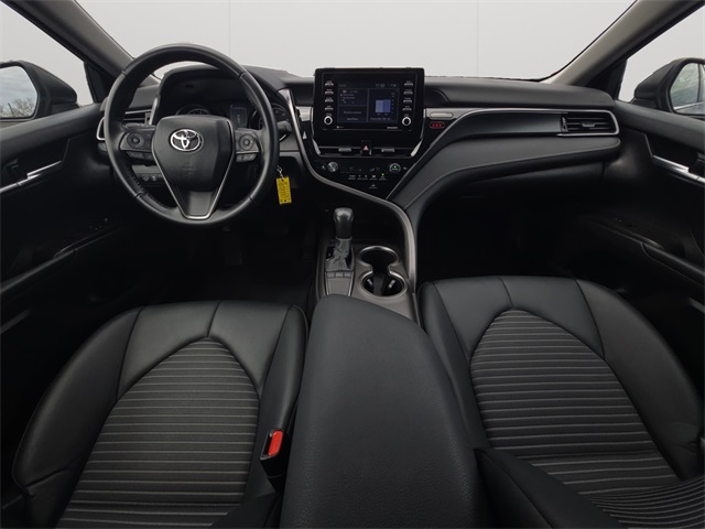 Vehicle image 15 of 31