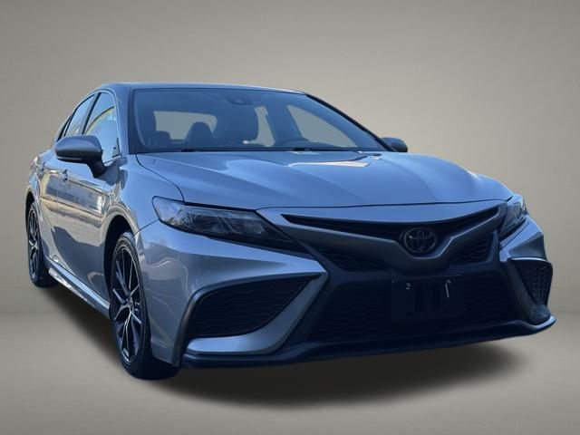 2024 Toyota Camry SE Image 1 of 34