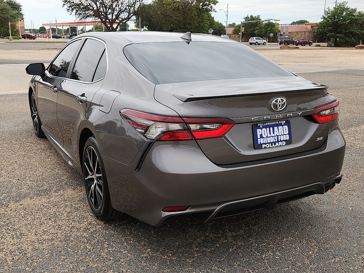 Vehicle image 4 of 12