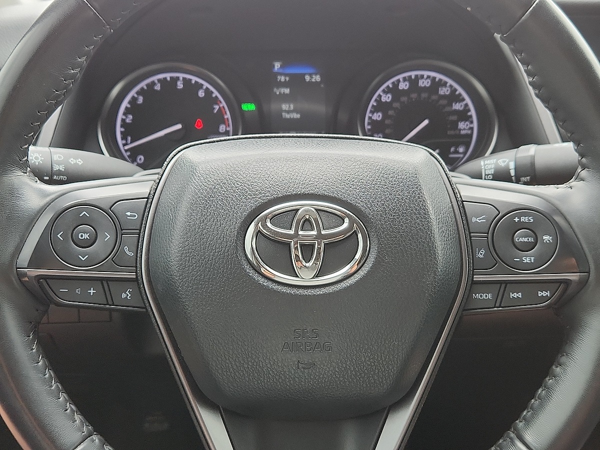 Vehicle image 8 of 12
