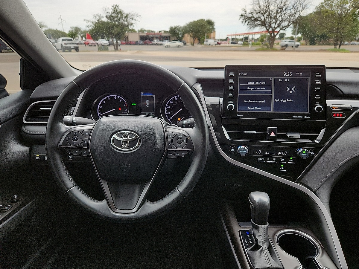 Vehicle image 7 of 12