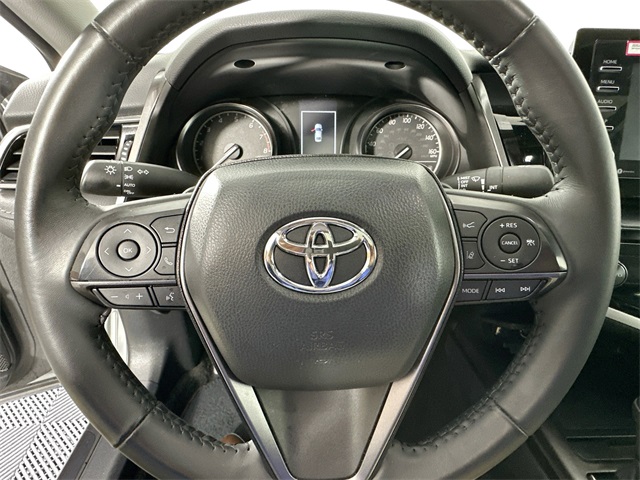 Vehicle image 19 of 38