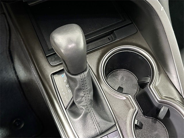 Vehicle image 15 of 38