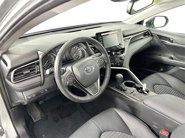 Vehicle image 18 of 38