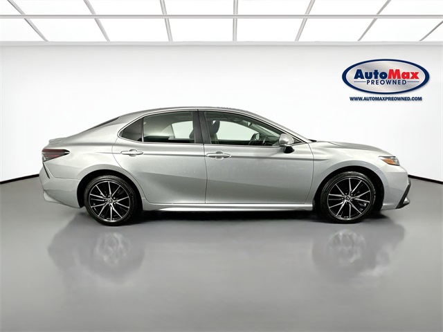 Vehicle image 4 of 38