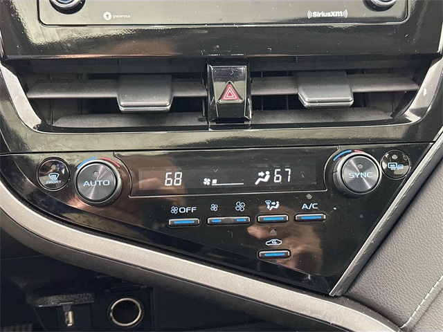 Vehicle image 14 of 38