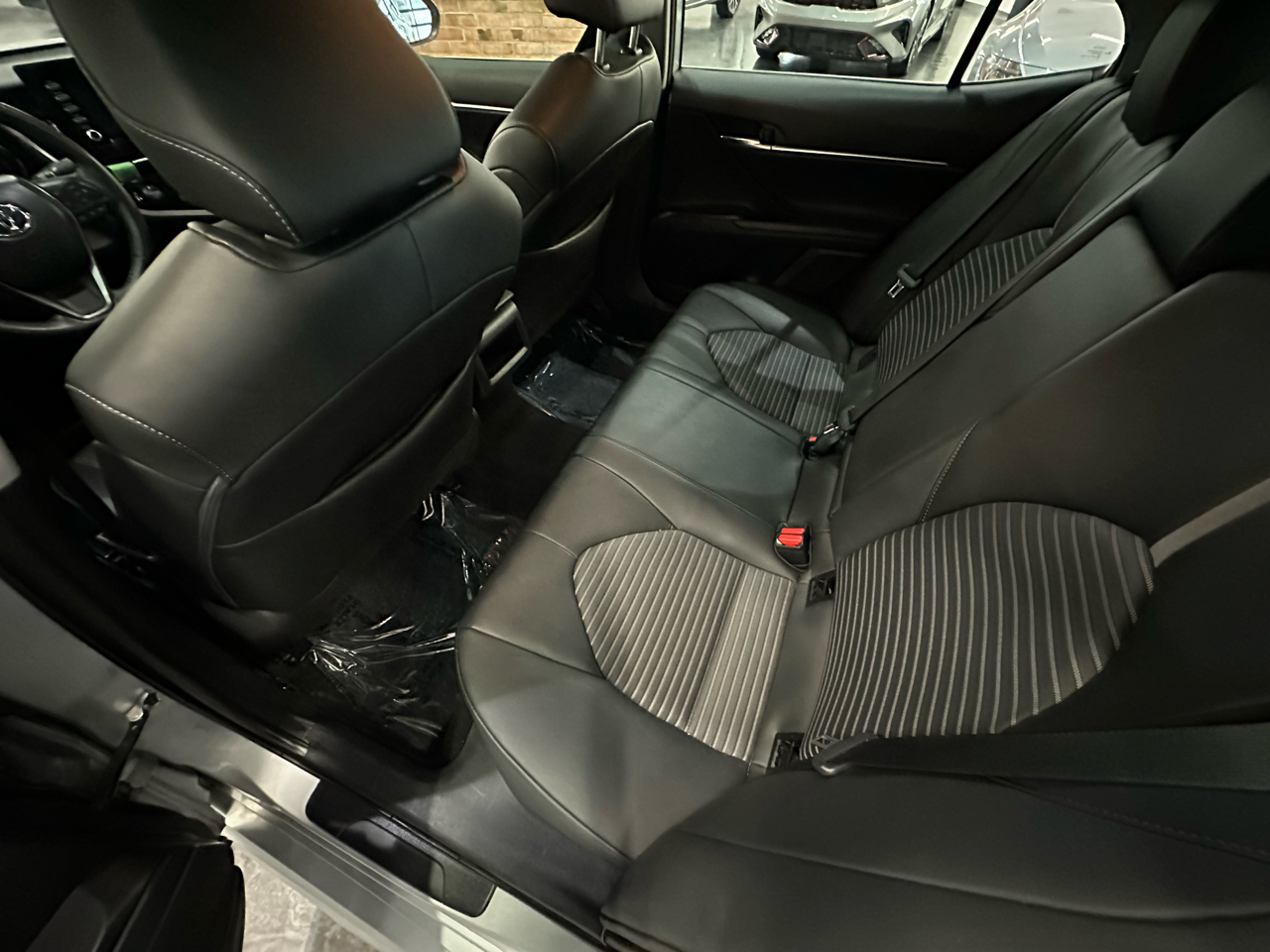 2024 Toyota Camry SE Image 12 of 24