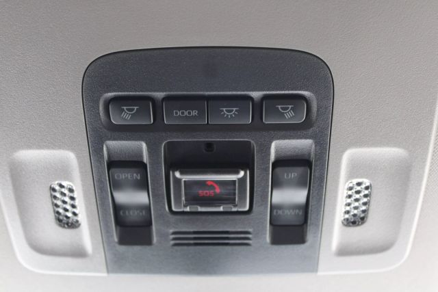 Vehicle image 17 of 38
