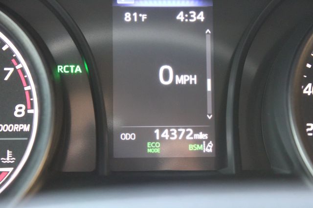 Vehicle image 22 of 38