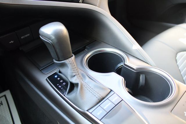 Vehicle image 15 of 38