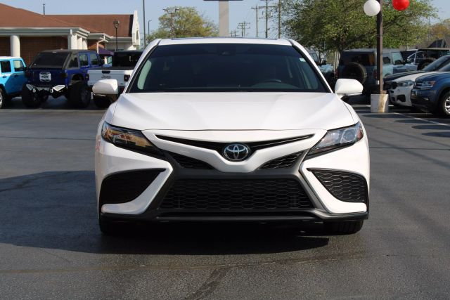 Vehicle image 2 of 38