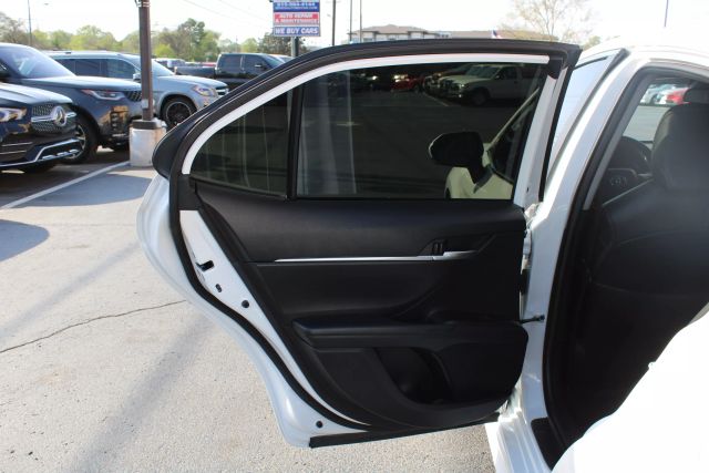 Vehicle image 24 of 38