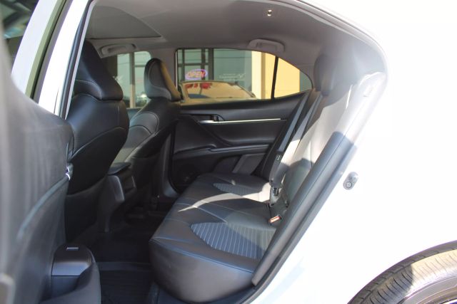 Vehicle image 25 of 38