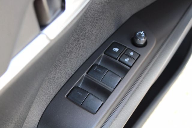 Vehicle image 8 of 38